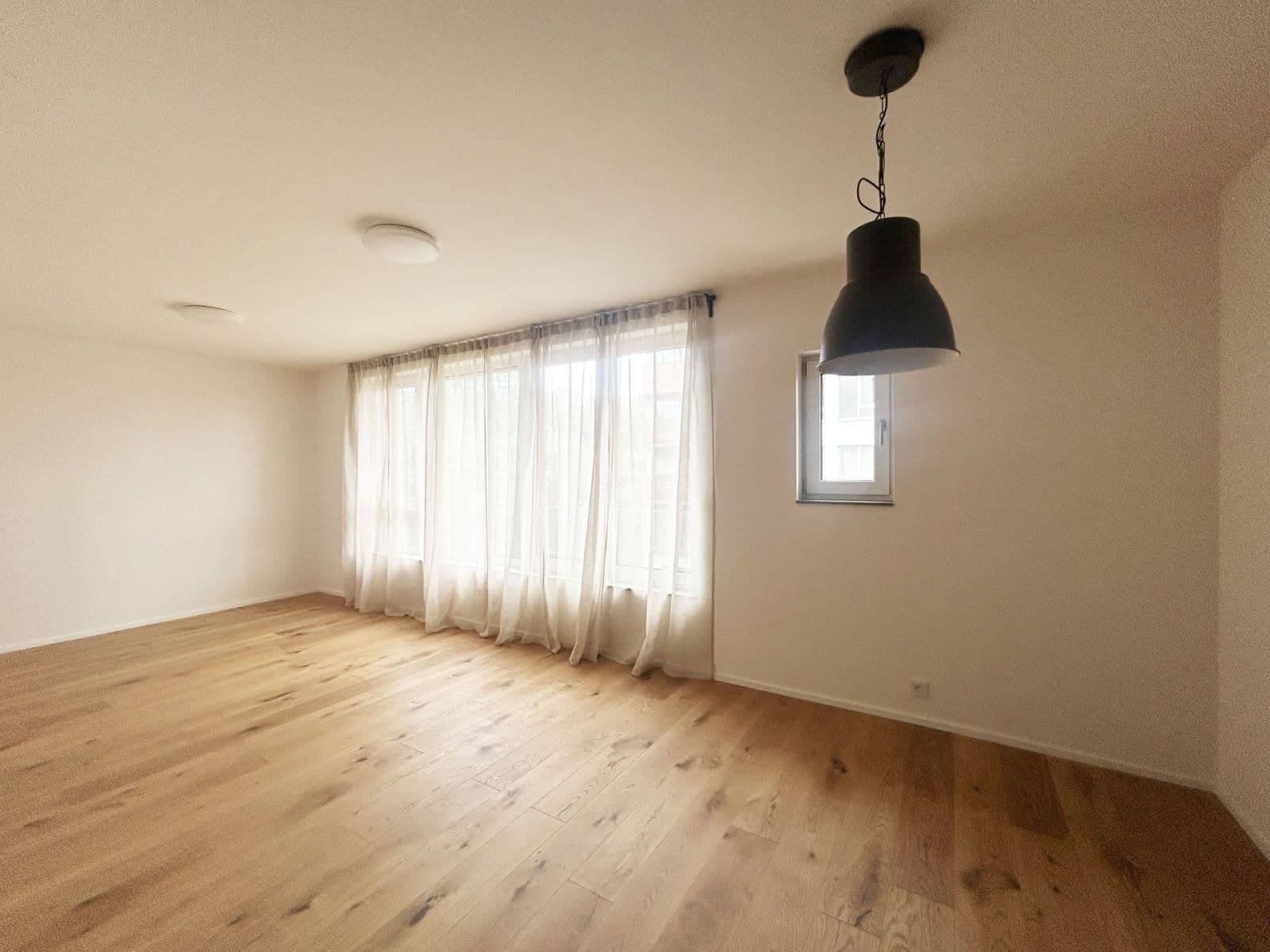 Pronájem bytu 1+kk 39 m², U Komína, Praha, Praha Pronájem bytu 1+kk 39 m², U Komína, Praha, Praha