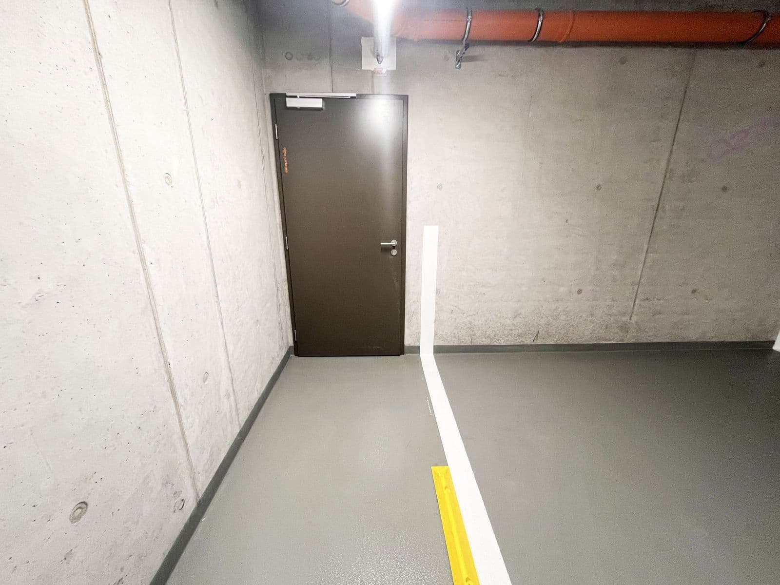 Pronájem bytu 1+kk 39 m², U Komína, Praha, Praha Pronájem bytu 1+kk 39 m², U Komína, Praha, Praha