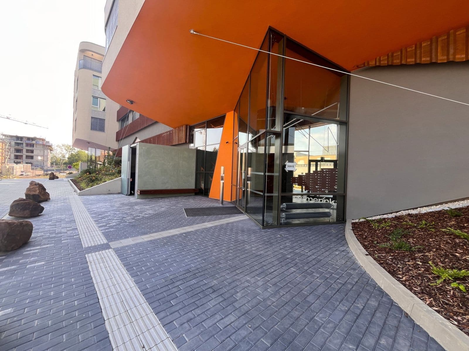 Pronájem bytu 1+kk 39 m², U Komína, Praha, Praha Pronájem bytu 1+kk 39 m², U Komína, Praha, Praha