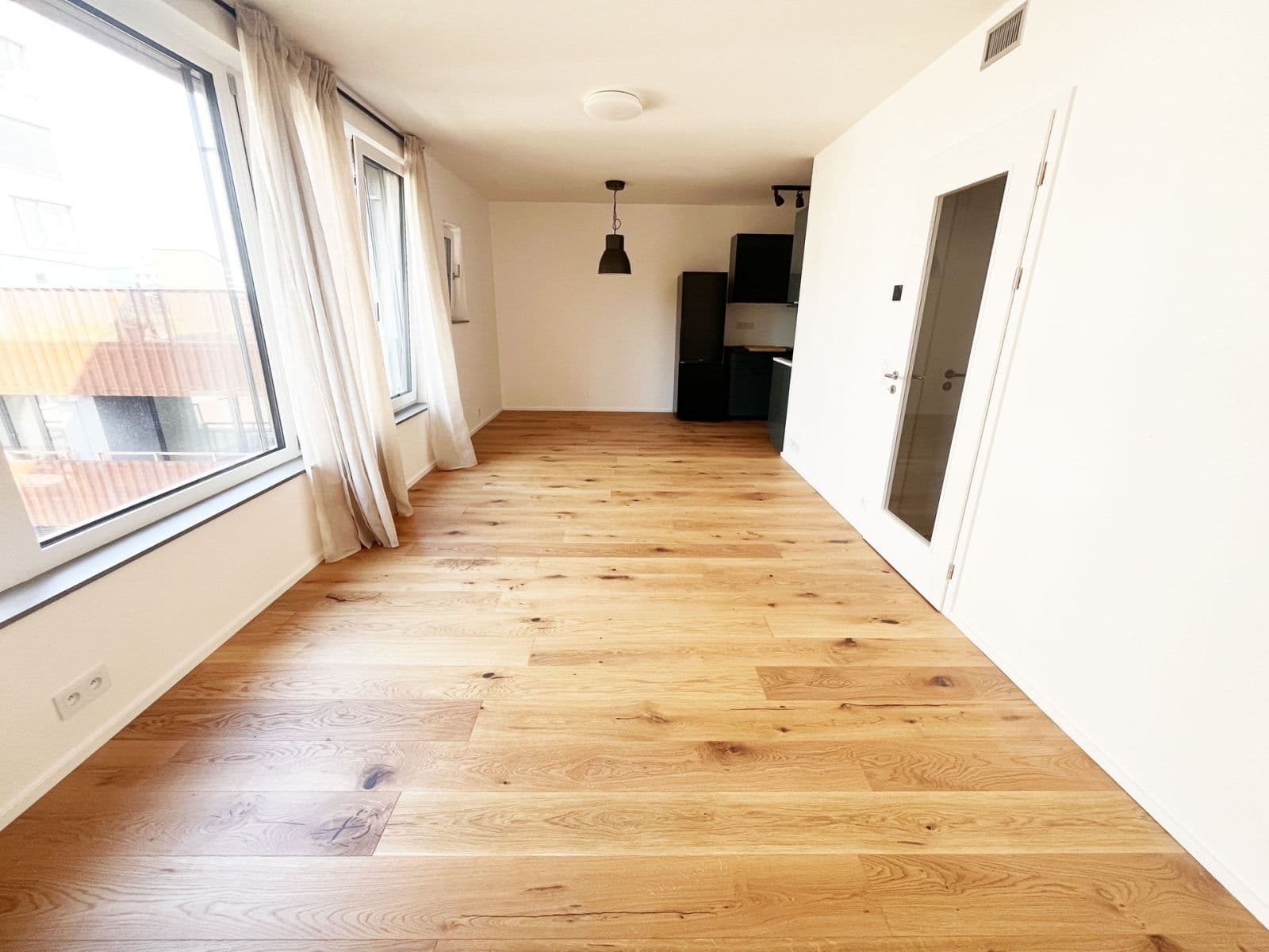 Pronájem bytu 1+kk 39 m², U Komína, Praha, Praha Pronájem bytu 1+kk 39 m², U Komína, Praha, Praha