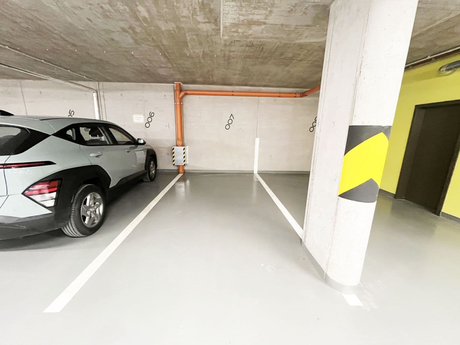 Pronájem bytu 1+kk 37 m², U Komína, Praha, Praha Pronájem bytu 1+kk 37 m², U Komína, Praha, Praha