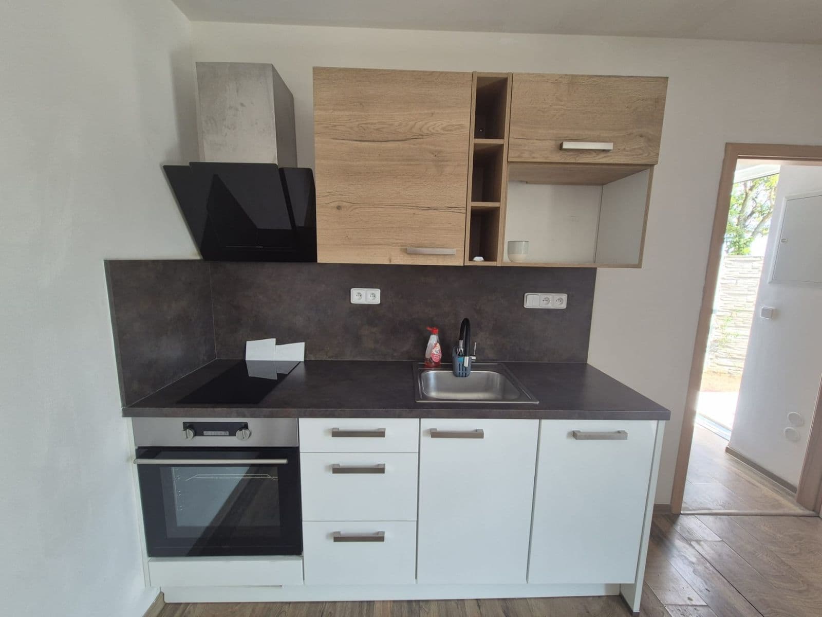 Pronájem bytu 2+kk 45 m², Na Vyhlídce, Moravany, Jihomoravský kraj Pronájem bytu 2+kk 45 m², Na Vyhlídce, Moravany, Jihomoravský kraj