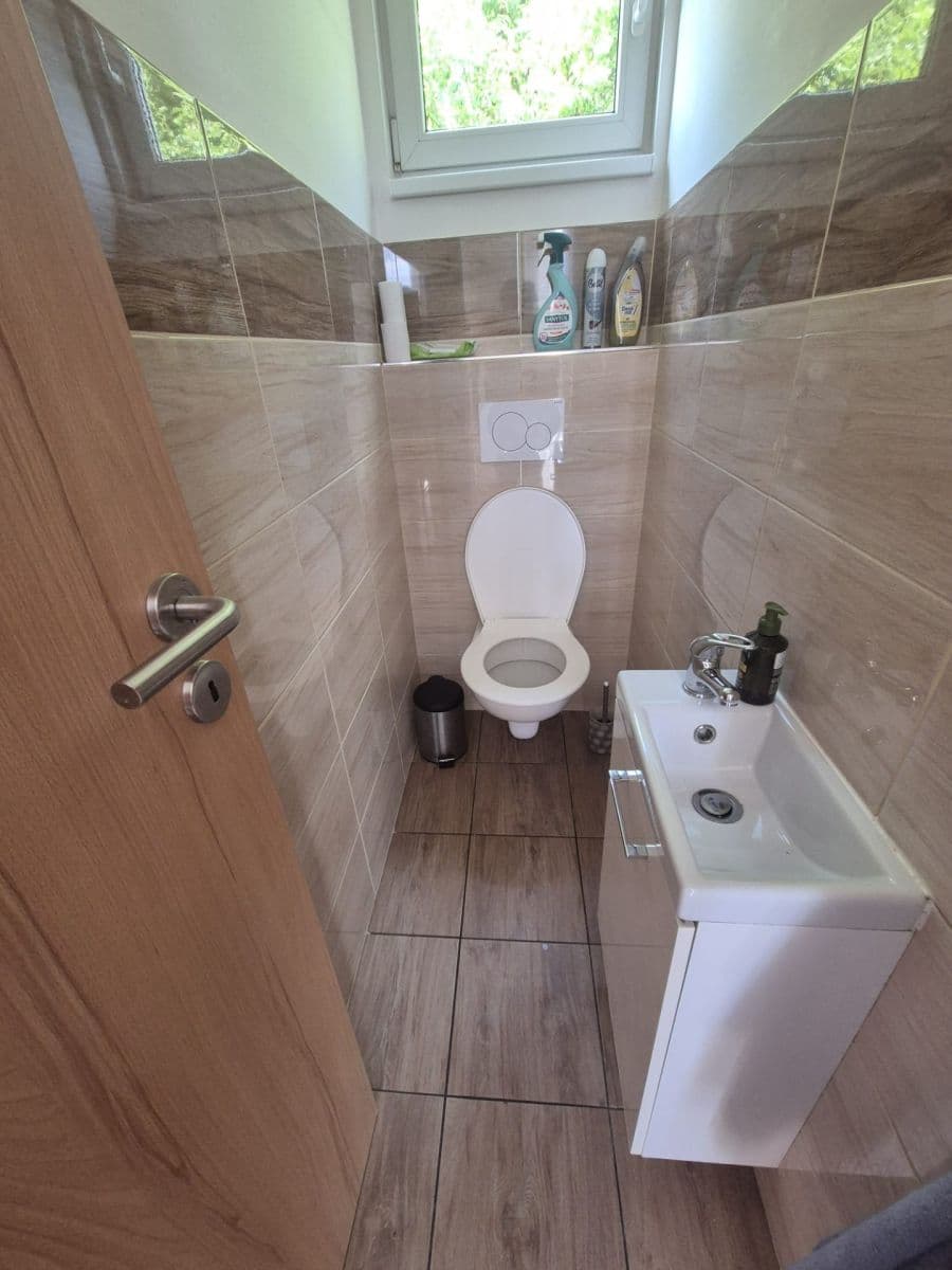Pronájem bytu 2+kk 45 m², Na Vyhlídce, Moravany, Jihomoravský kraj Pronájem bytu 2+kk 45 m², Na Vyhlídce, Moravany, Jihomoravský kraj