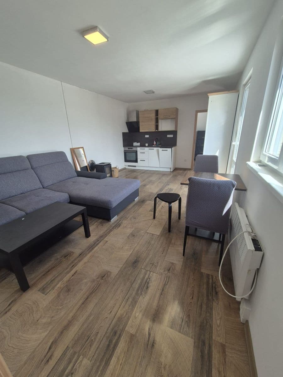 Pronájem bytu 2+kk 45 m², Na Vyhlídce, Moravany, Jihomoravský kraj Pronájem bytu 2+kk 45 m², Na Vyhlídce, Moravany, Jihomoravský kraj