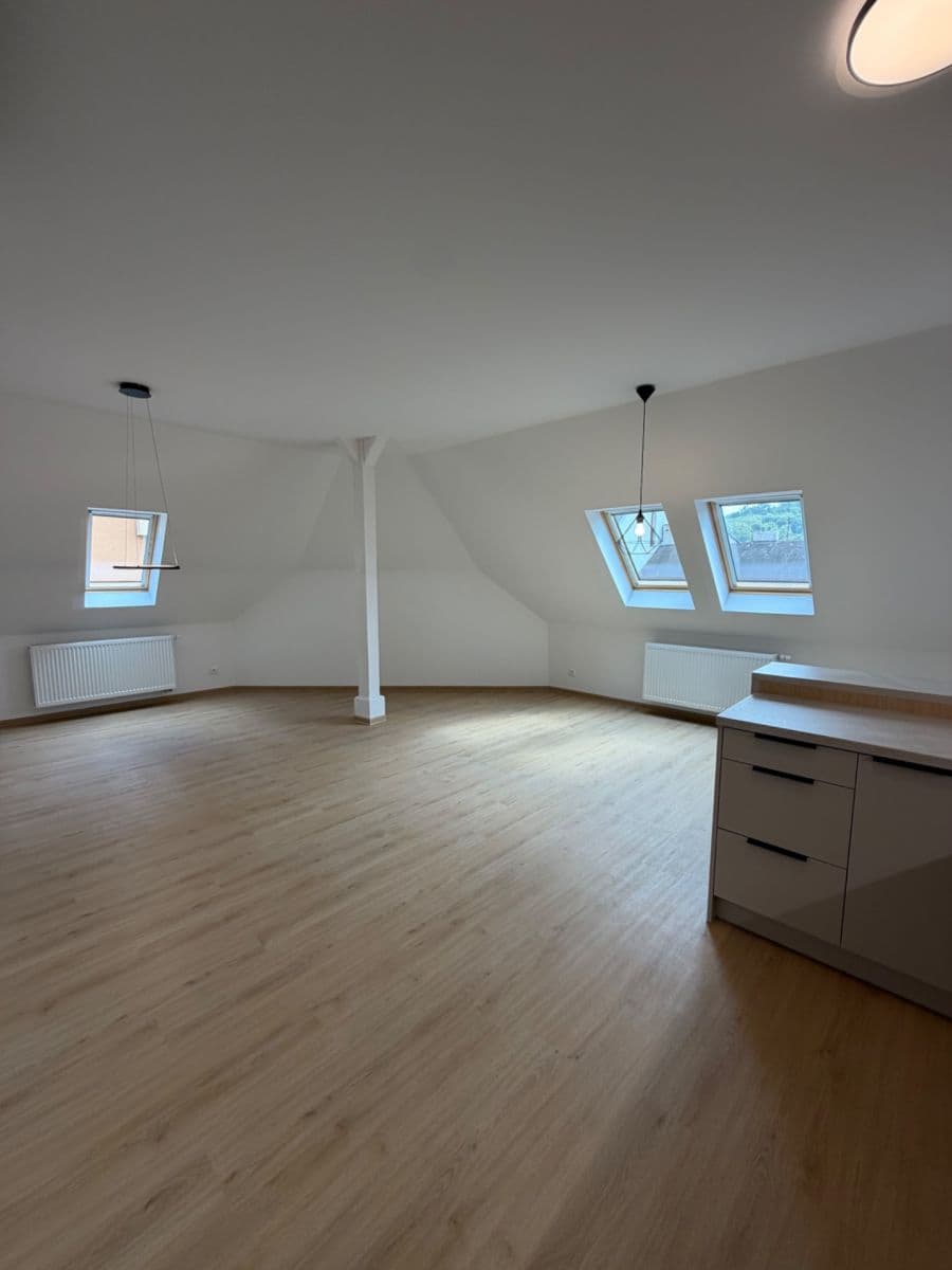 Pronájem bytu 3+kk 94 m², Horova, Ústí nad Labem, Ústecký kraj Pronájem bytu 3+kk 94 m², Horova, Ústí nad Labem, Ústecký kraj