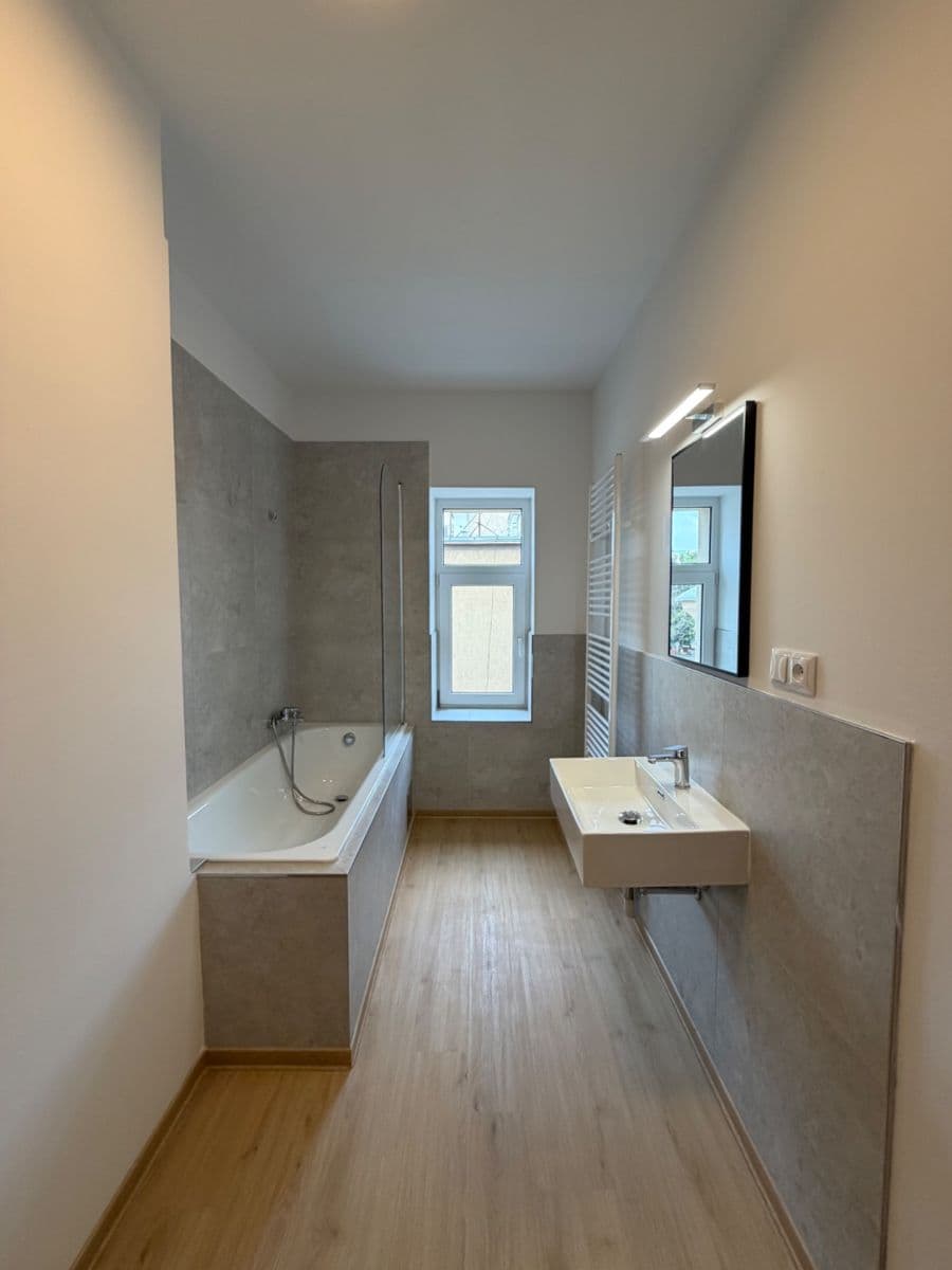 Pronájem bytu 3+kk 94 m², Horova, Ústí nad Labem, Ústecký kraj Pronájem bytu 3+kk 94 m², Horova, Ústí nad Labem, Ústecký kraj