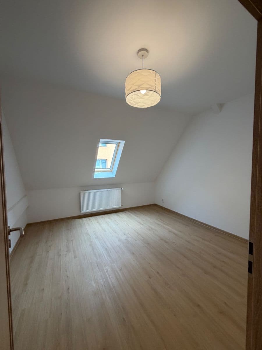 Pronájem bytu 3+kk 94 m², Horova, Ústí nad Labem, Ústecký kraj Pronájem bytu 3+kk 94 m², Horova, Ústí nad Labem, Ústecký kraj