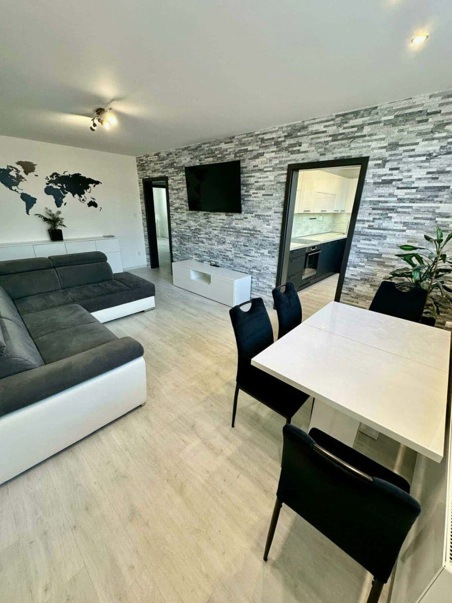 Pronájem bytu 3+1 75 m², Tyršova, Vyškov, Jihomoravský kraj Pronájem bytu 3+1 75 m², Tyršova, Vyškov, Jihomoravský kraj