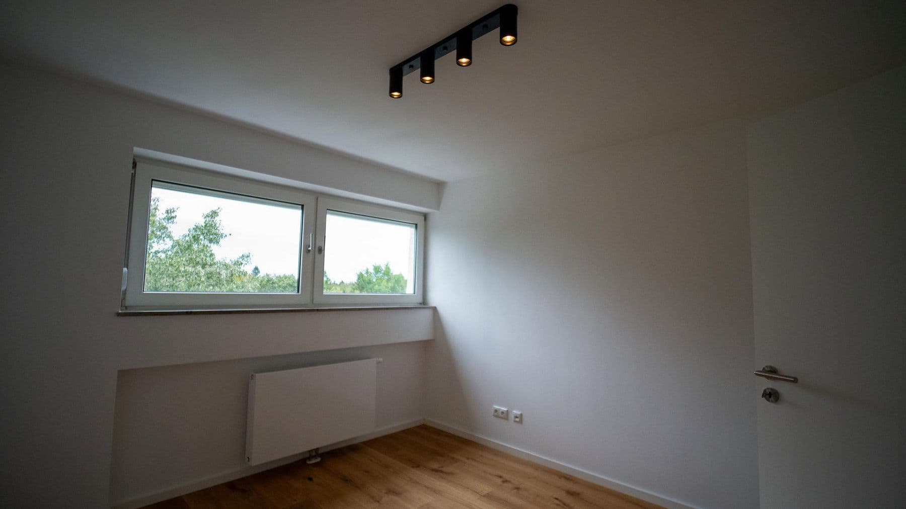 Prodej bytu 4+1 83 m², Schaffhauser Straße 16, München, Bavorsko Prodej bytu 4+1 83 m², Schaffhauser Straße 16, München, Bavorsko