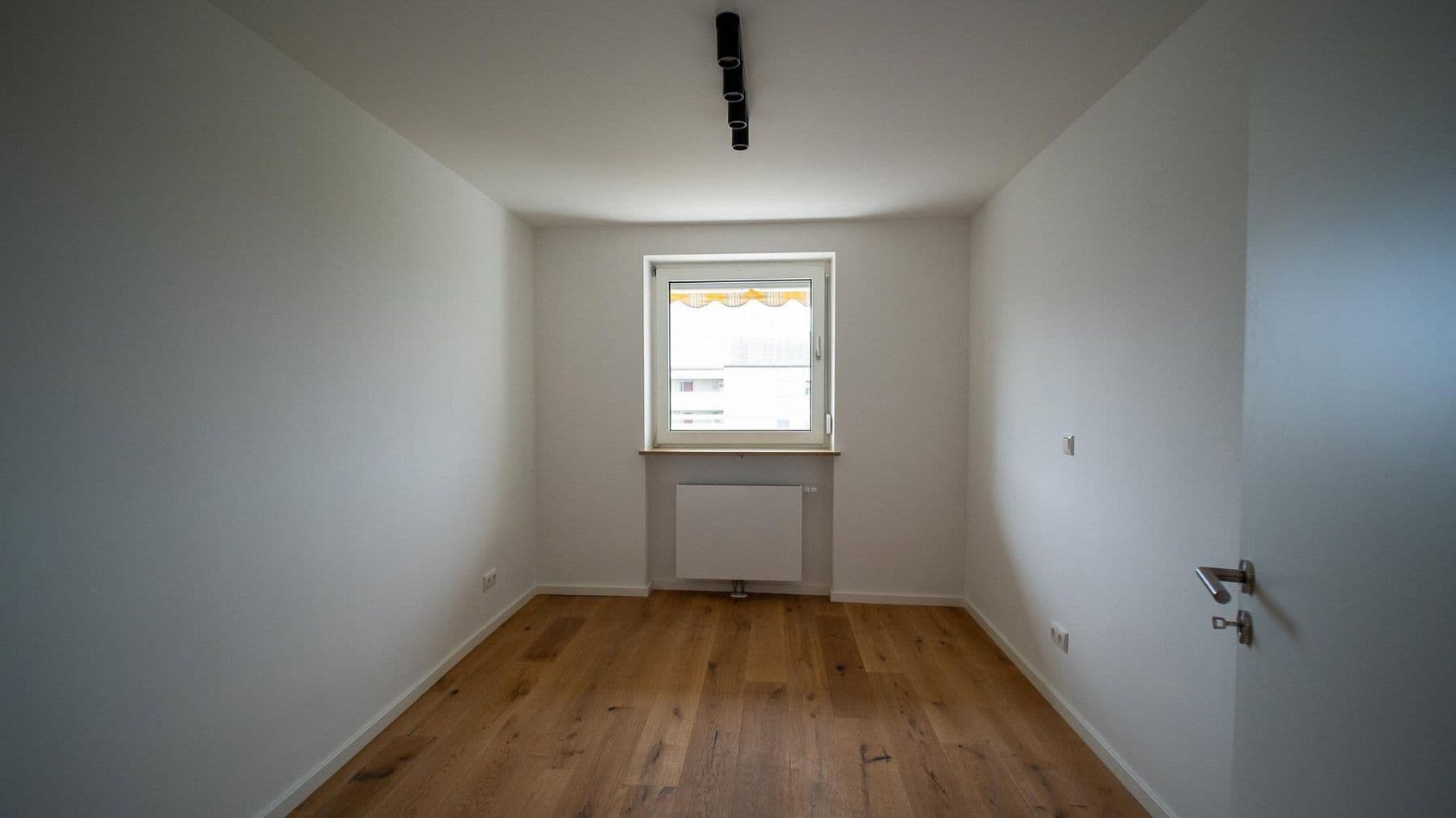 Prodej bytu 4+1 83 m², Schaffhauser Straße 16, München, Bavorsko Prodej bytu 4+1 83 m², Schaffhauser Straße 16, München, Bavorsko