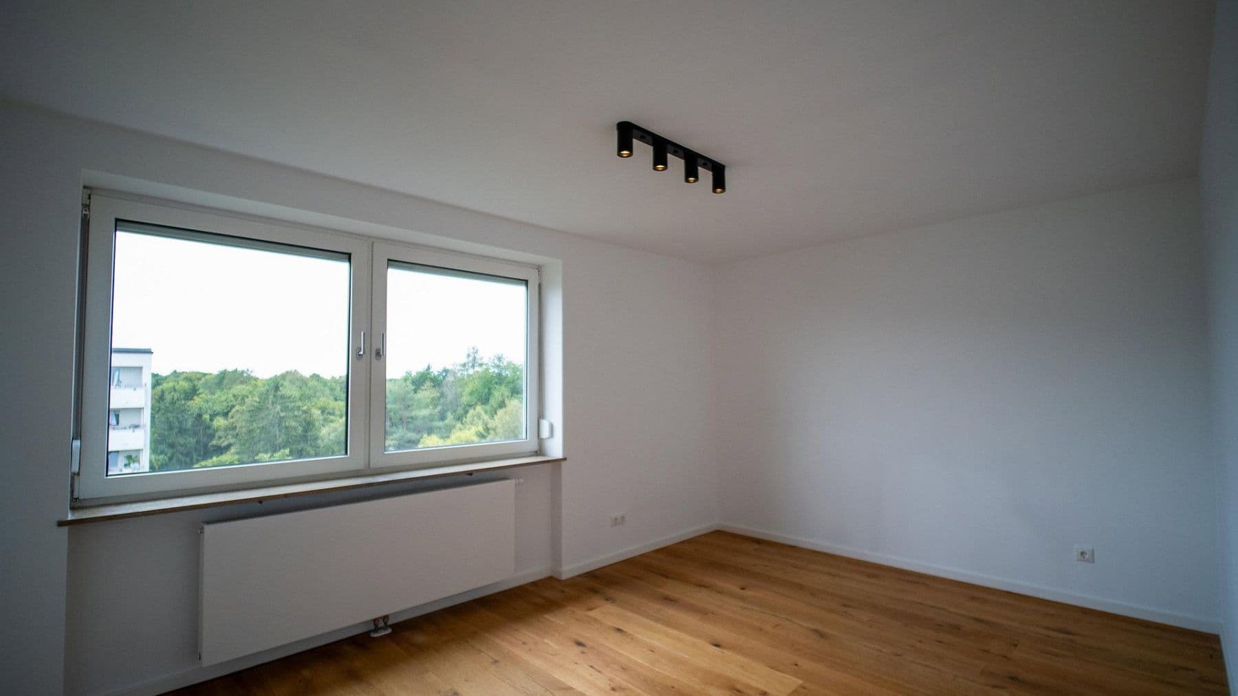Prodej bytu 4+1 83 m², Schaffhauser Straße 16, München, Bavorsko Prodej bytu 4+1 83 m², Schaffhauser Straße 16, München, Bavorsko