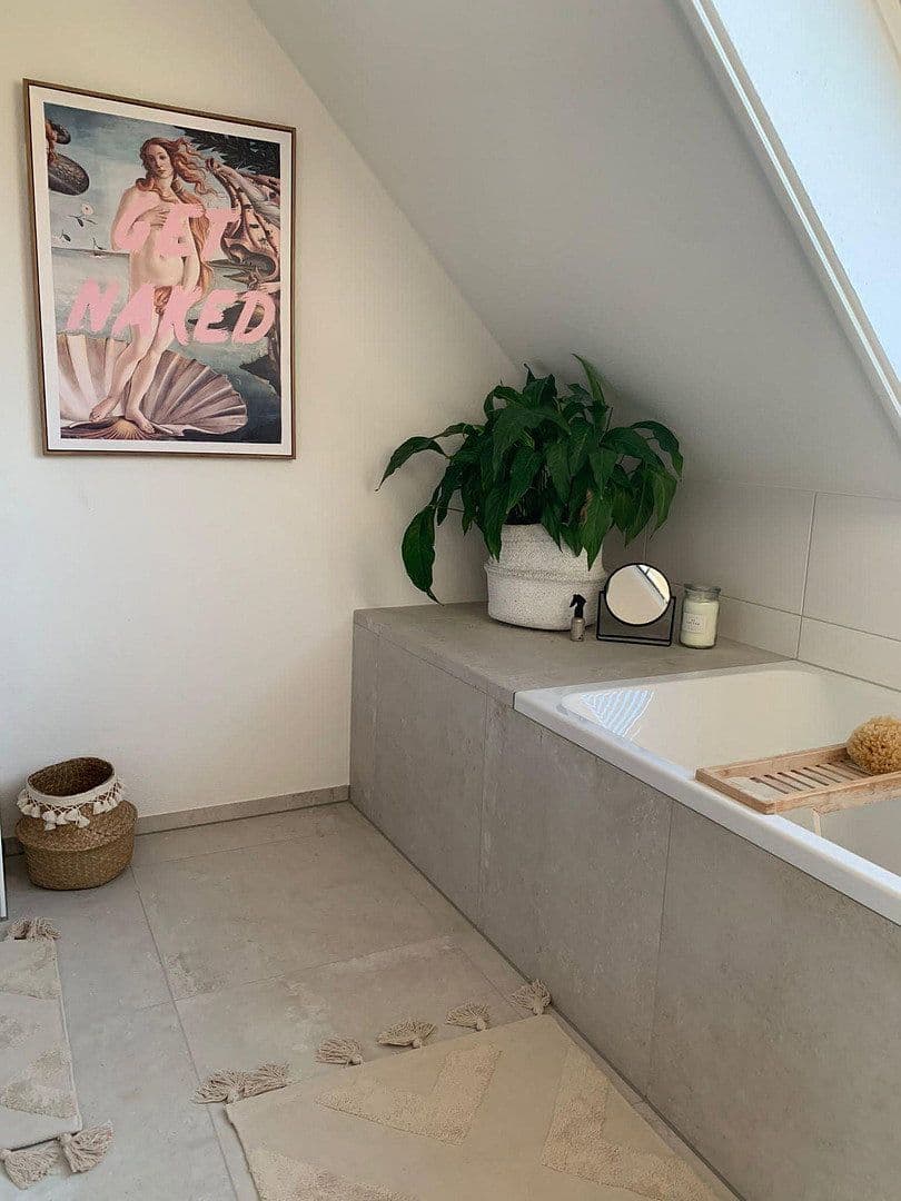 Prodej bytu 4+1 113 m², Metzingen, Bádensko-Württembersko Prodej bytu 4+1 113 m², Metzingen, Bádensko-Württembersko