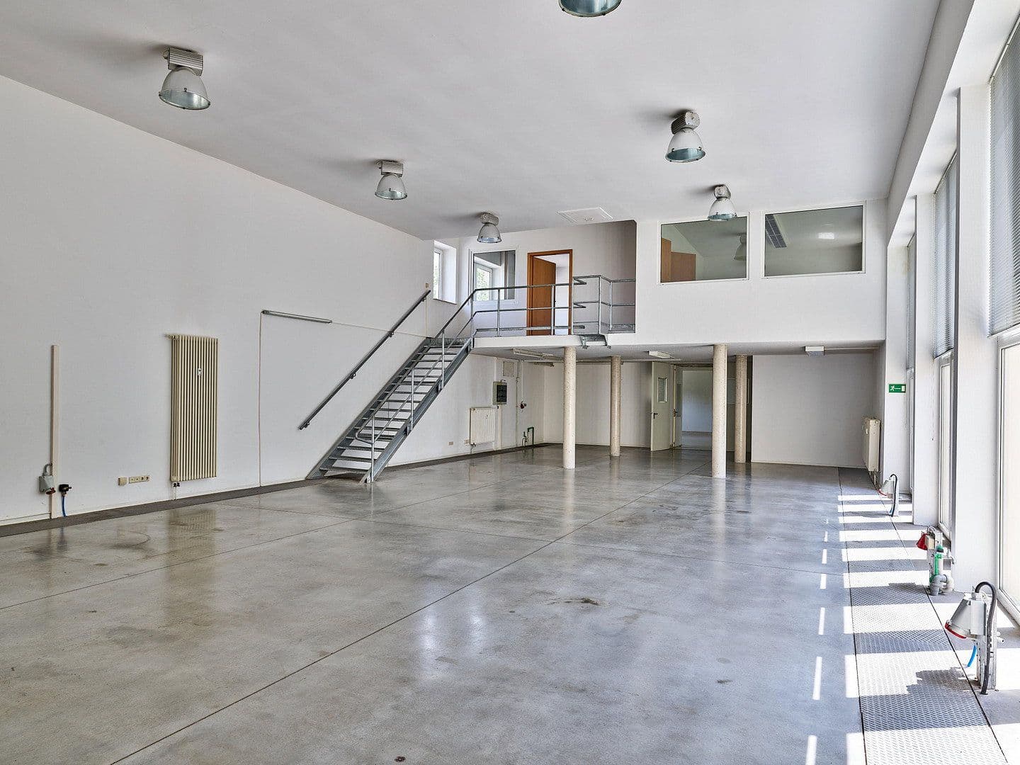 Pronájem kanceláře 500 m², Max-Planck-Straße 22b, Chemnitz, Sasko Pronájem kanceláře 500 m², Max-Planck-Straße 22b, Chemnitz, Sasko