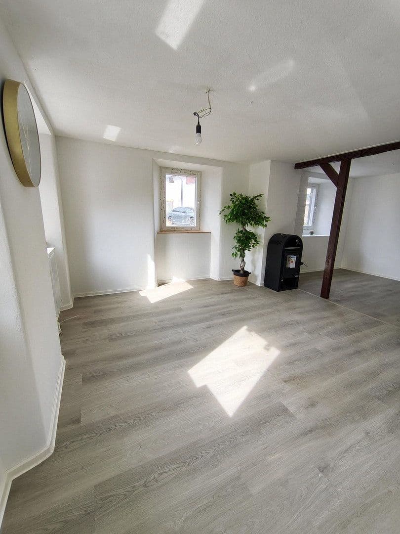 Prodej domu 259 m², pozemek 718 m², Euskirchenerstr. 33, Nettersheim, Severní Porýní-Vestfálsko Prodej domu 259 m², pozemek 718 m², Euskirchenerstr. 33, Nettersheim, Severní Porýní-Vestfálsko