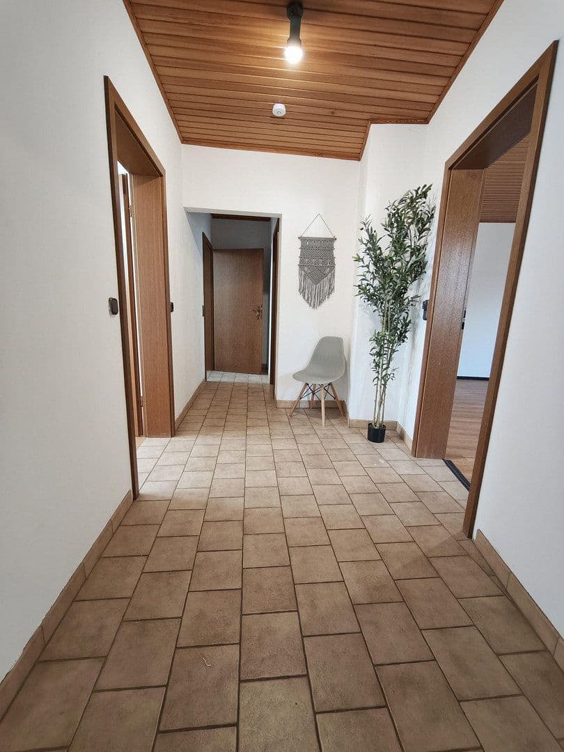 Prodej domu 259 m², pozemek 718 m², Euskirchenerstr. 33, Nettersheim, Severní Porýní-Vestfálsko Prodej domu 259 m², pozemek 718 m², Euskirchenerstr. 33, Nettersheim, Severní Porýní-Vestfálsko