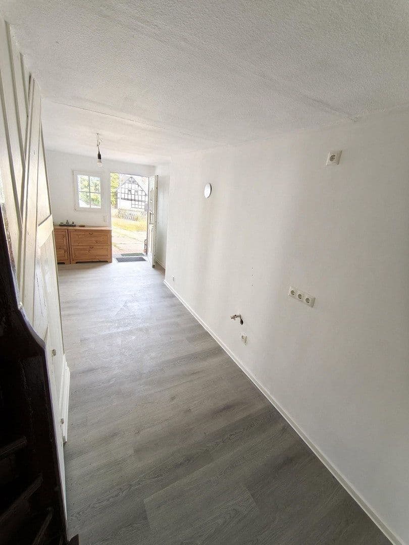 Prodej domu 259 m², pozemek 718 m², Euskirchenerstr. 33, Nettersheim, Severní Porýní-Vestfálsko Prodej domu 259 m², pozemek 718 m², Euskirchenerstr. 33, Nettersheim, Severní Porýní-Vestfálsko