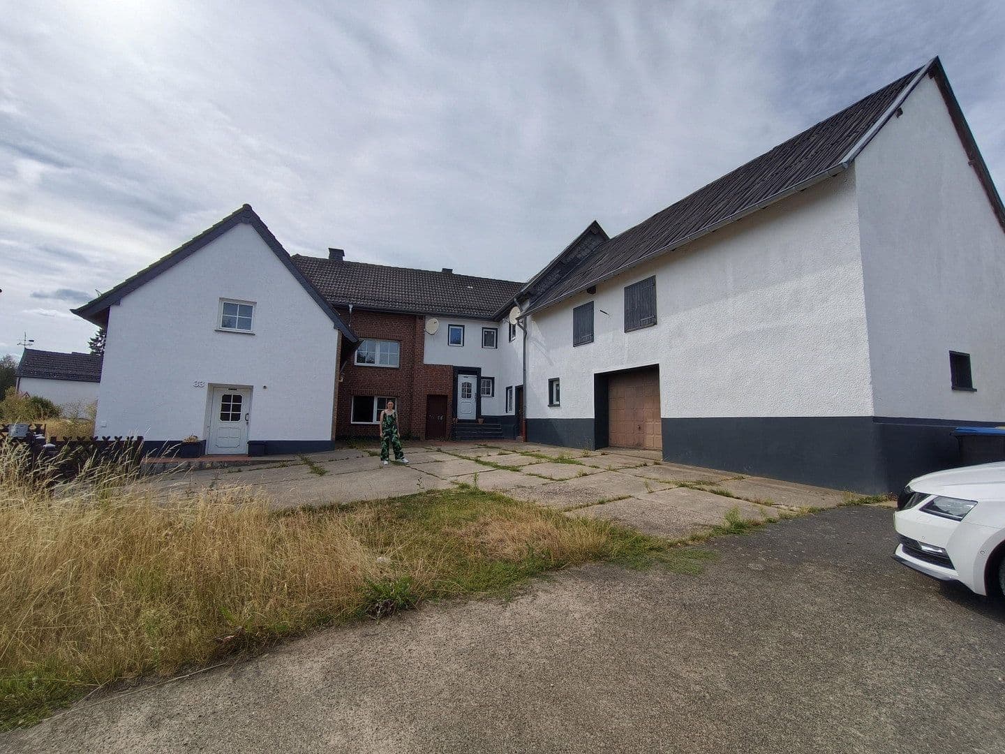 Prodej domu 259 m², pozemek 718 m², Euskirchenerstr. 33, Nettersheim, Severní Porýní-Vestfálsko Prodej domu 259 m², pozemek 718 m², Euskirchenerstr. 33, Nettersheim, Severní Porýní-Vestfálsko