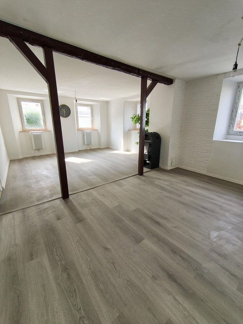 Prodej domu 259 m², pozemek 718 m², Euskirchenerstr. 33, Nettersheim, Severní Porýní-Vestfálsko Prodej domu 259 m², pozemek 718 m², Euskirchenerstr. 33, Nettersheim, Severní Porýní-Vestfálsko