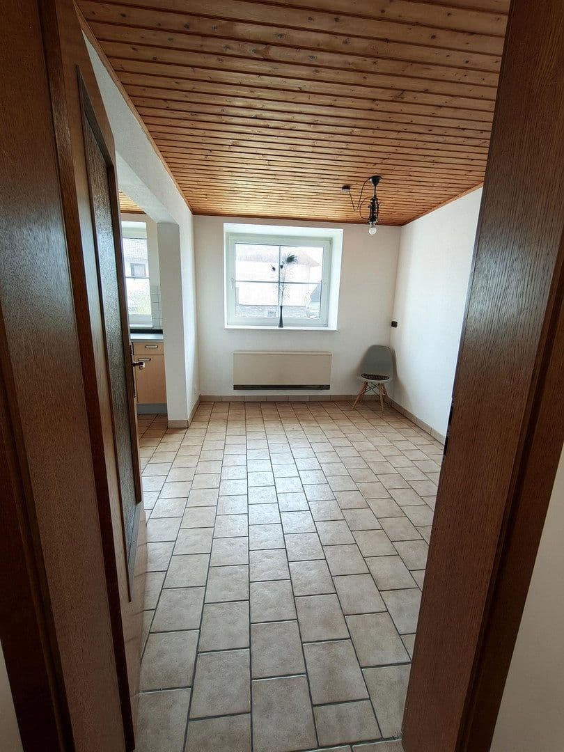 Prodej domu 259 m², pozemek 718 m², Euskirchenerstr. 33, Nettersheim, Severní Porýní-Vestfálsko Prodej domu 259 m², pozemek 718 m², Euskirchenerstr. 33, Nettersheim, Severní Porýní-Vestfálsko