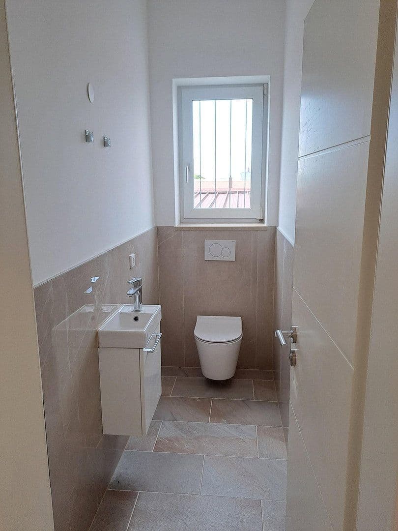 Pronájem kanceláře 115 m², Gilching, Bavorsko Pronájem kanceláře 115 m², Gilching, Bavorsko