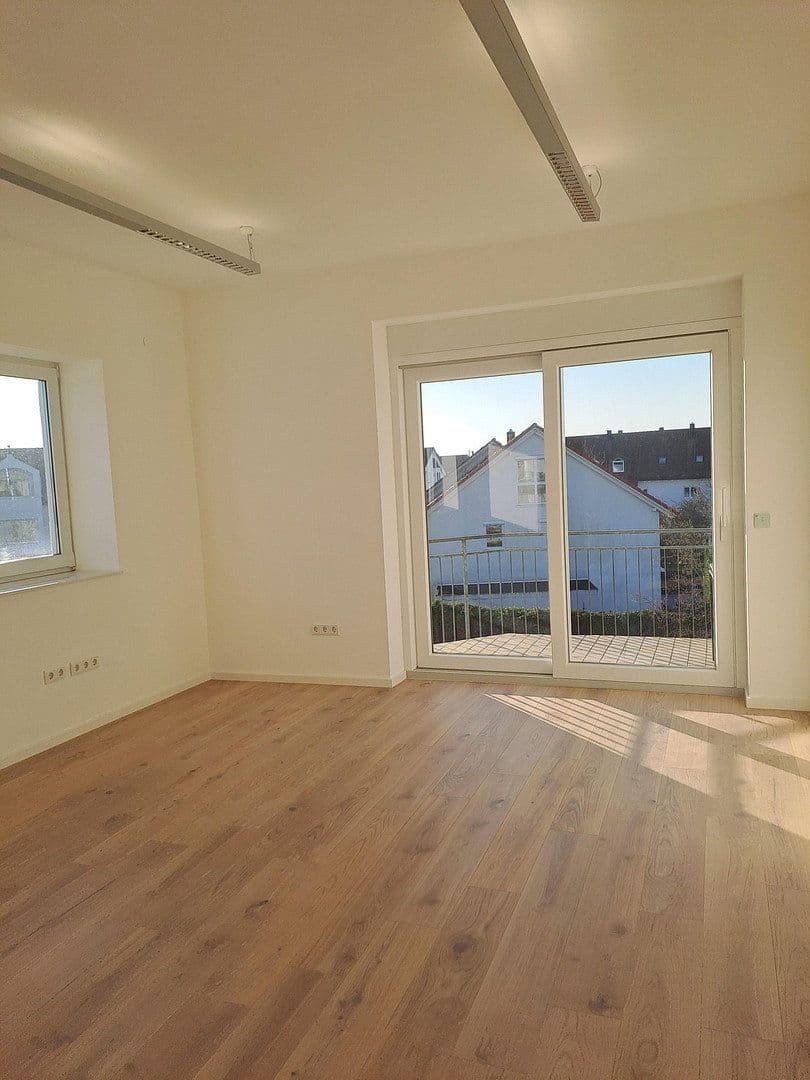 Pronájem kanceláře 115 m², Gilching, Bavorsko Pronájem kanceláře 115 m², Gilching, Bavorsko