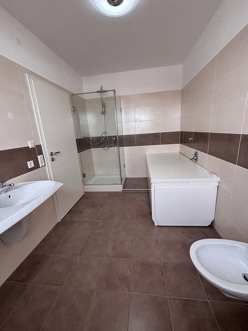 Pronájem bytu 7+1 245 m², Gilching, Bavorsko Pronájem bytu 7+1 245 m², Gilching, Bavorsko