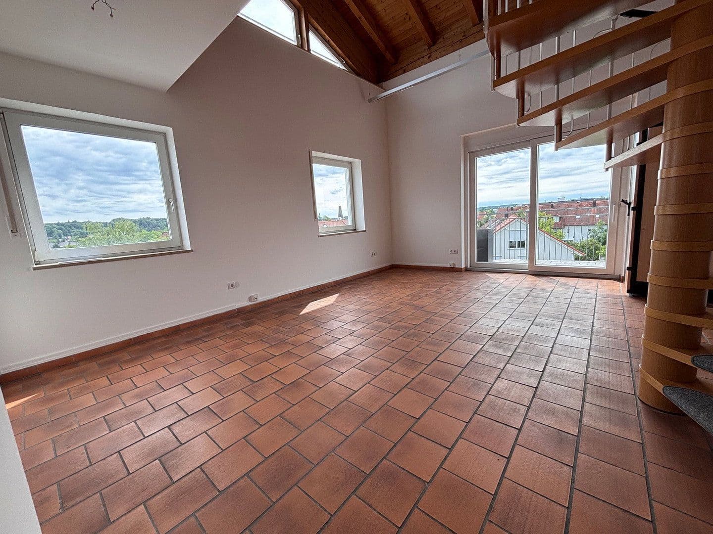 Pronájem bytu 7+1 245 m², Gilching, Bavorsko Pronájem bytu 7+1 245 m², Gilching, Bavorsko