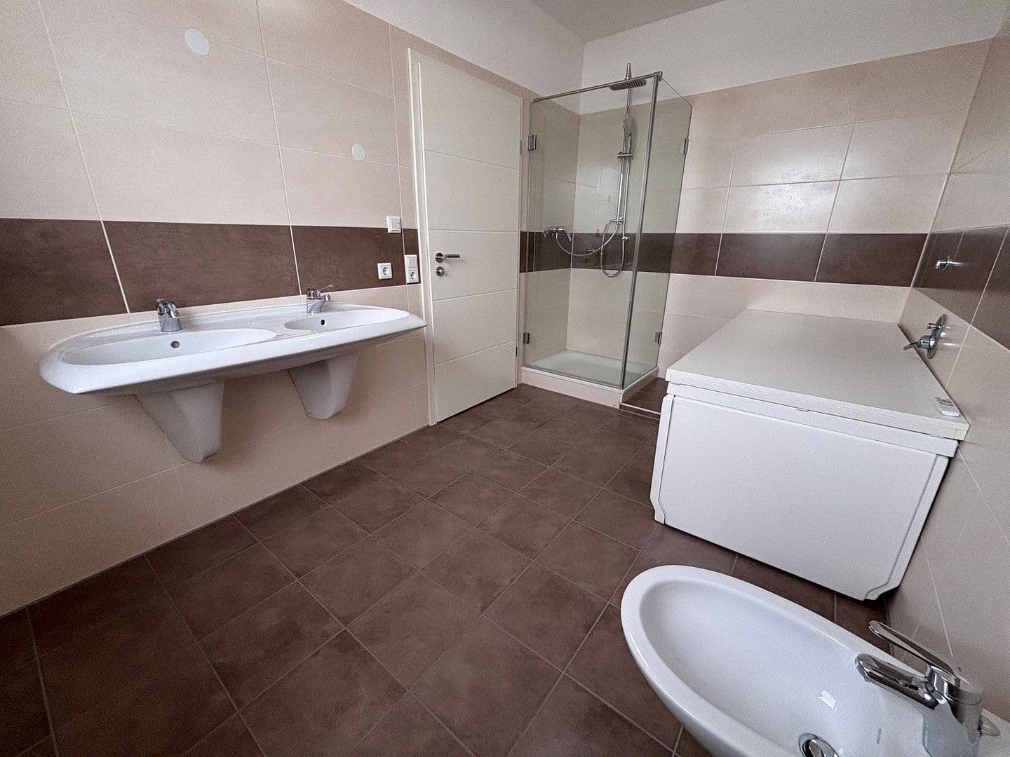 Pronájem bytu 7+1 245 m², Gilching, Bavorsko Pronájem bytu 7+1 245 m², Gilching, Bavorsko
