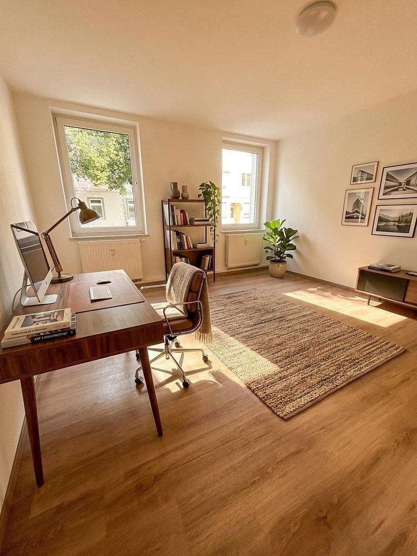 Pronájem bytu 4+1 88 m², Bernburger Straße 16, Dessau-Roßlau, Sasko-Anhaltsko Pronájem bytu 4+1 88 m², Bernburger Straße 16, Dessau-Roßlau, Sasko-Anhaltsko