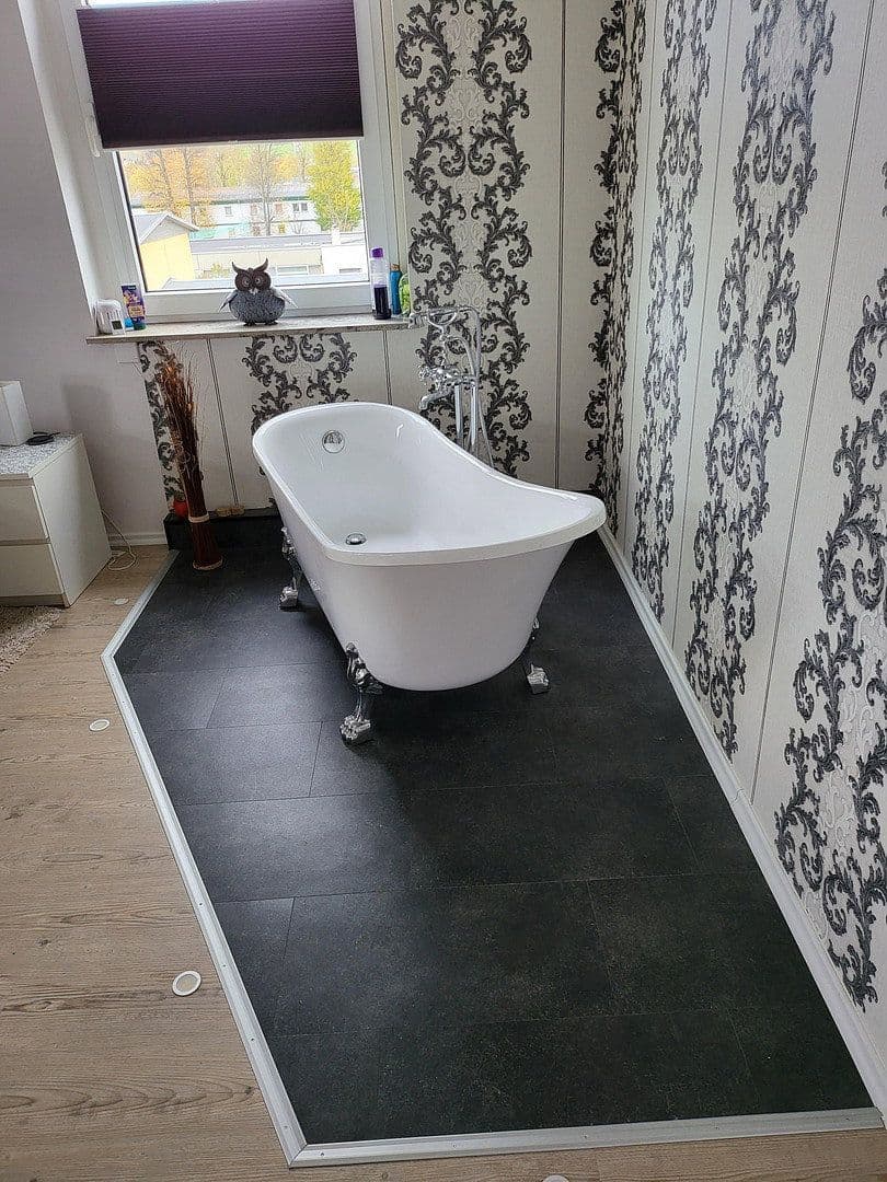 Pronájem bytu 4+kk 200 m², Waldenburger Straße 87, Glauchau, Sasko Pronájem bytu 4+kk 200 m², Waldenburger Straße 87, Glauchau, Sasko