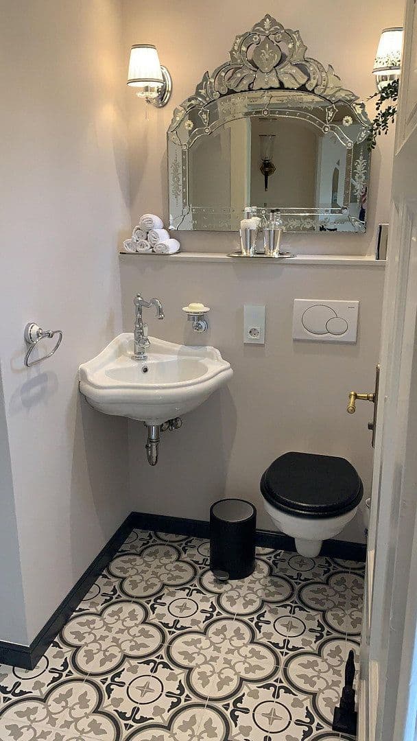 Prodej domu 226 m², pozemek 3.169 m², Neumagen-Dhron, Porýní-Falc Prodej domu 226 m², pozemek 3.169 m², Neumagen-Dhron, Porýní-Falc