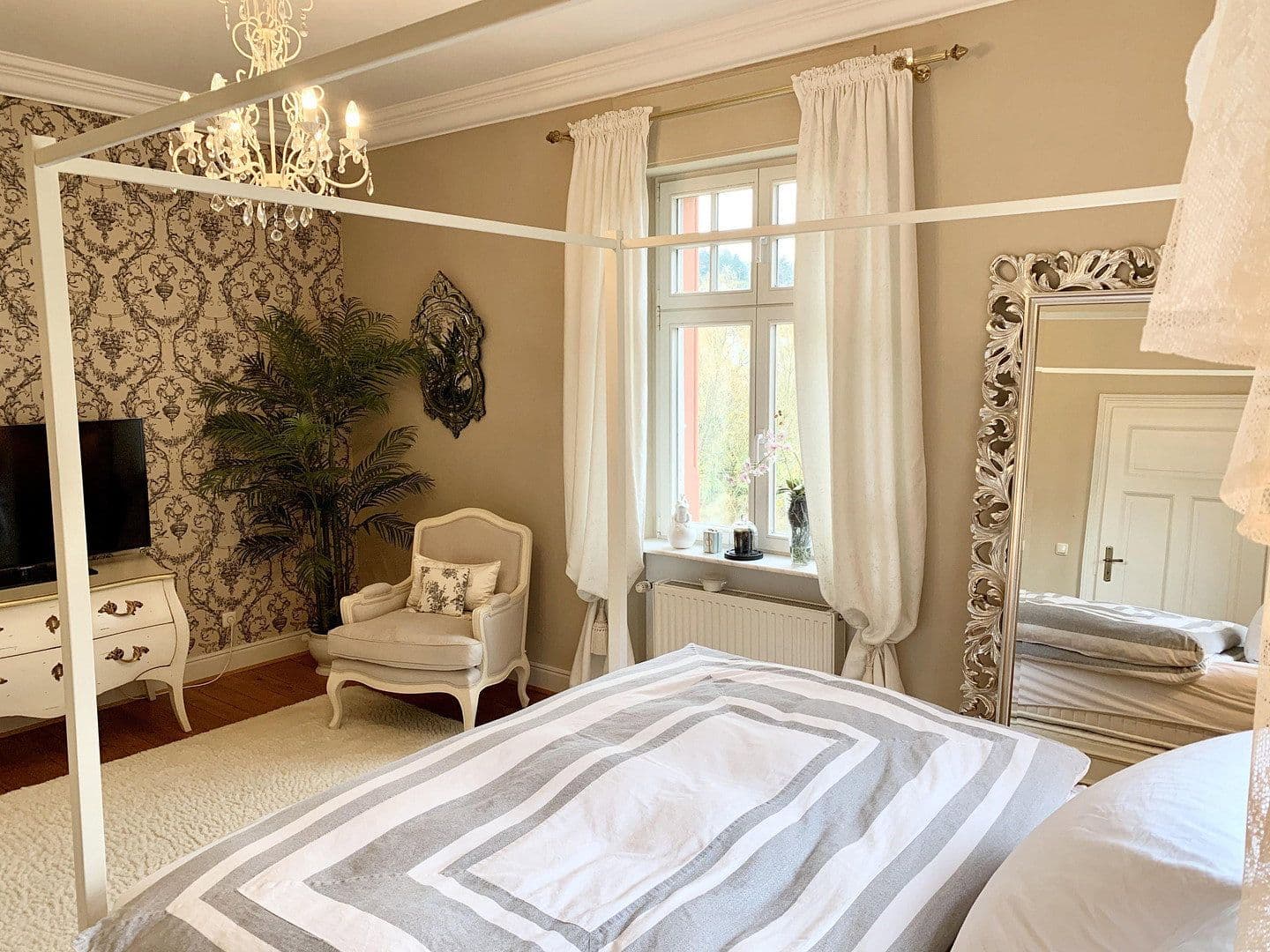 Prodej domu 226 m², pozemek 3.169 m², Neumagen-Dhron, Porýní-Falc Prodej domu 226 m², pozemek 3.169 m², Neumagen-Dhron, Porýní-Falc