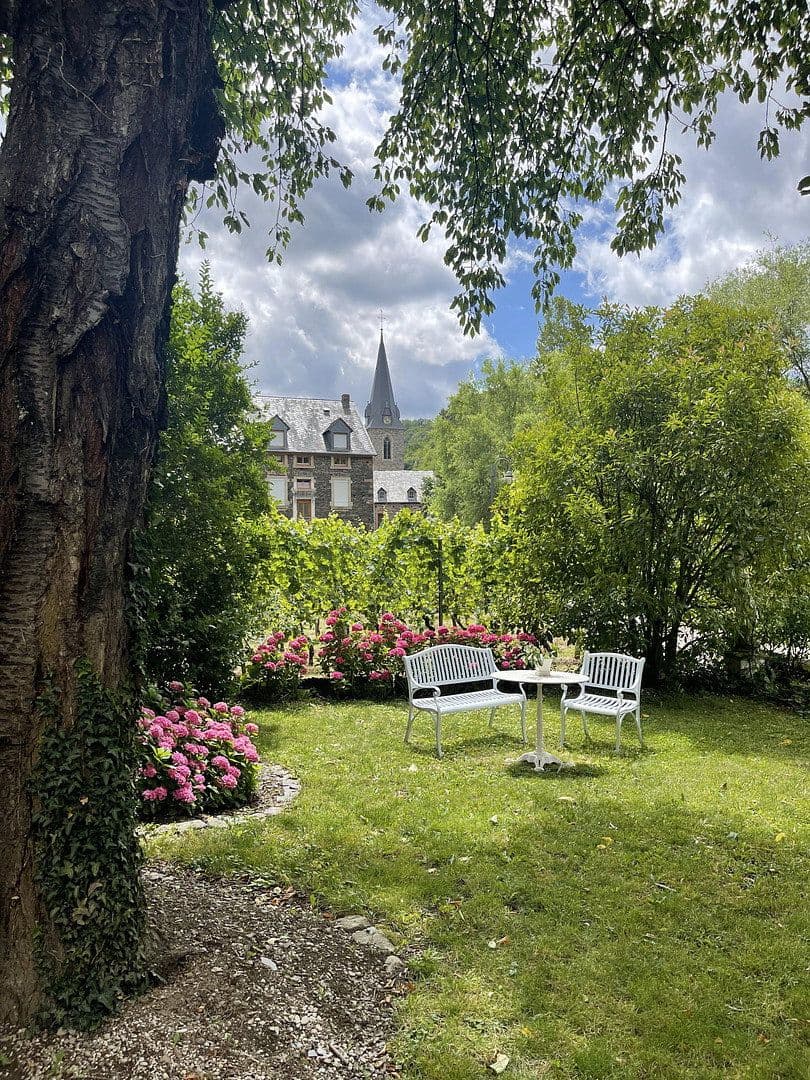 Prodej domu 226 m², pozemek 3.169 m², Neumagen-Dhron, Porýní-Falc Prodej domu 226 m², pozemek 3.169 m², Neumagen-Dhron, Porýní-Falc