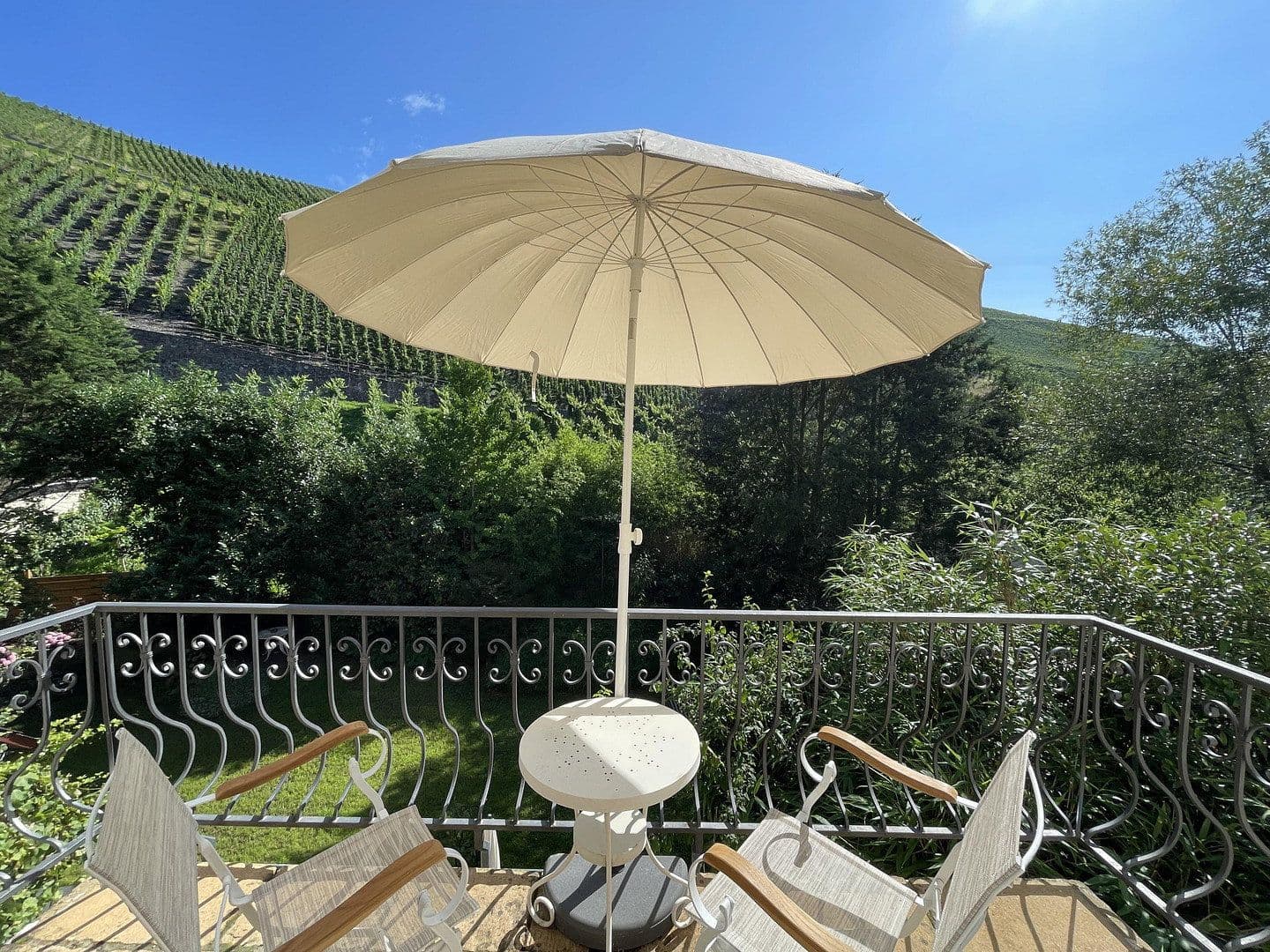Prodej domu 226 m², pozemek 3.169 m², Neumagen-Dhron, Porýní-Falc Prodej domu 226 m², pozemek 3.169 m², Neumagen-Dhron, Porýní-Falc