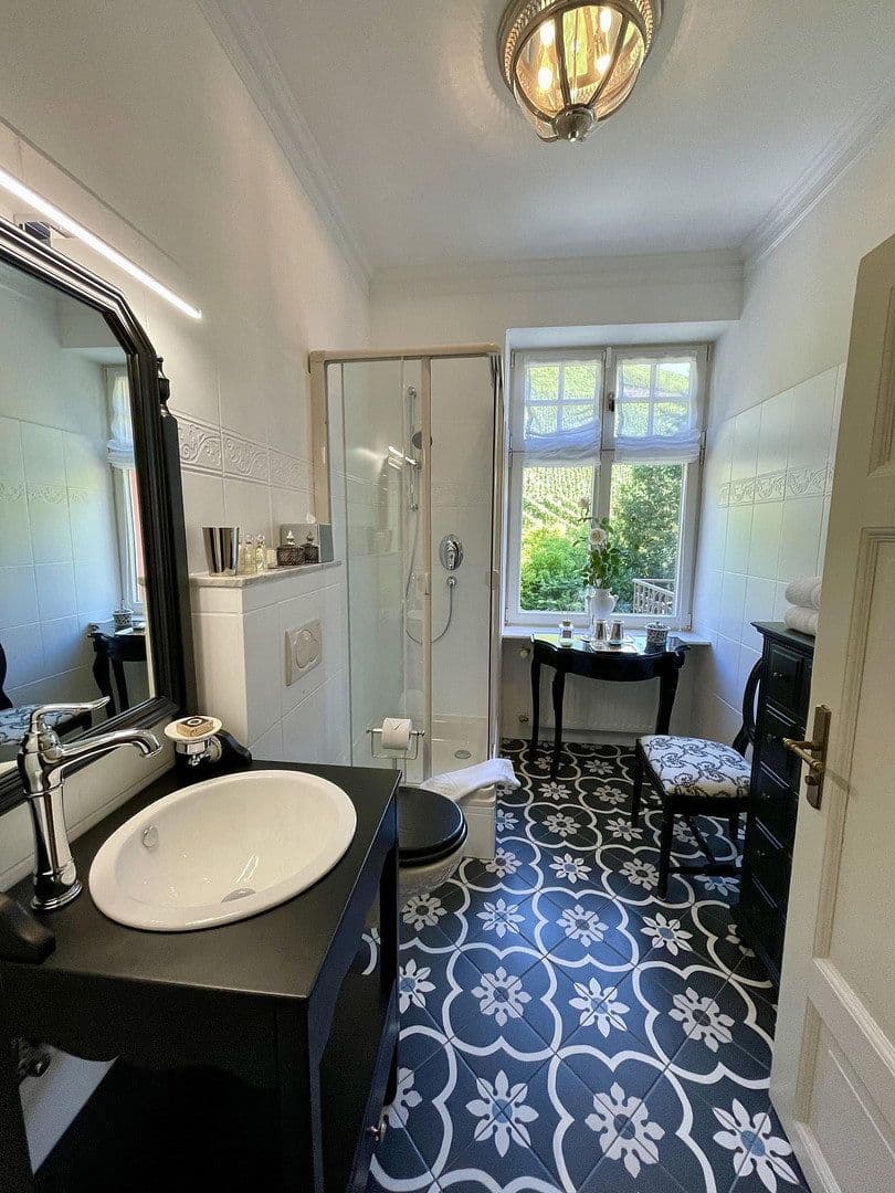 Prodej domu 226 m², pozemek 3.169 m², Neumagen-Dhron, Porýní-Falc Prodej domu 226 m², pozemek 3.169 m², Neumagen-Dhron, Porýní-Falc