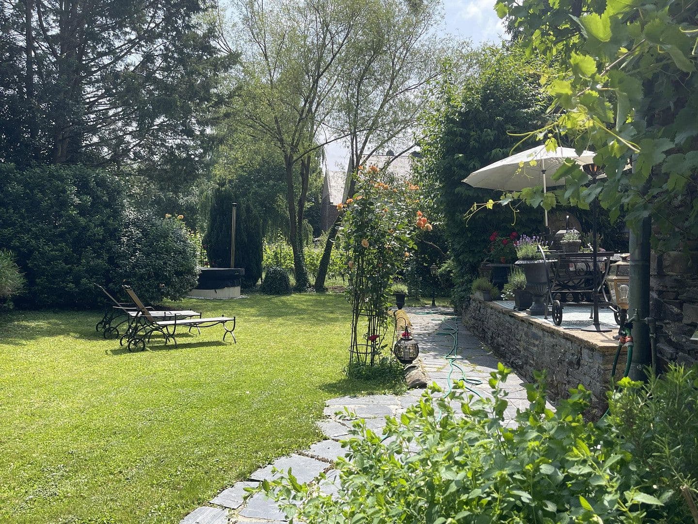 Prodej domu 226 m², pozemek 3.169 m², Neumagen-Dhron, Porýní-Falc Prodej domu 226 m², pozemek 3.169 m², Neumagen-Dhron, Porýní-Falc