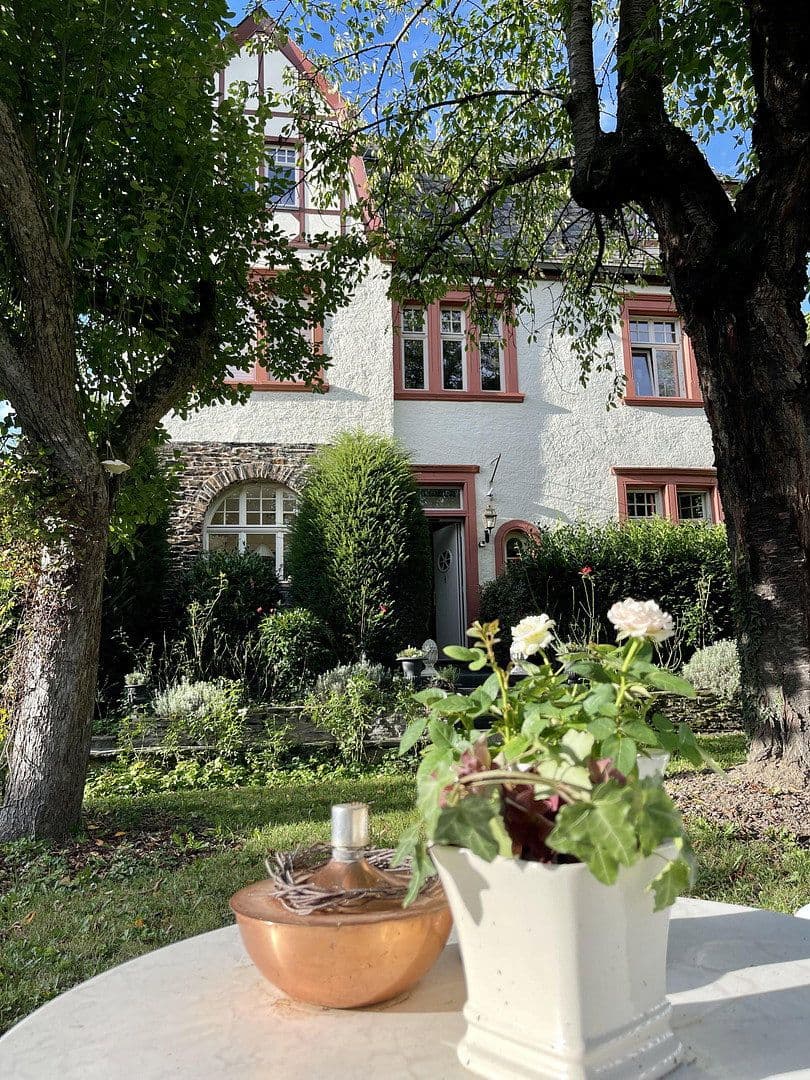 Prodej domu 226 m², pozemek 3.169 m², Neumagen-Dhron, Porýní-Falc Prodej domu 226 m², pozemek 3.169 m², Neumagen-Dhron, Porýní-Falc