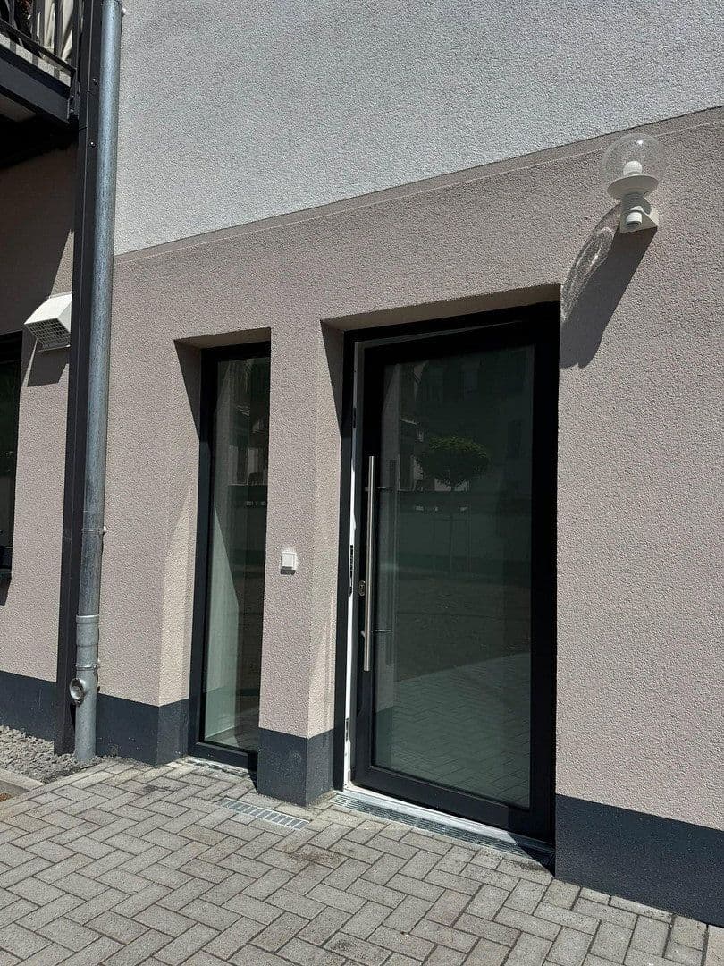 Pronájem bytu 3+1 121 m², Frankfurt am Main, Hessen Pronájem bytu 3+1 121 m², Frankfurt am Main, Hessen