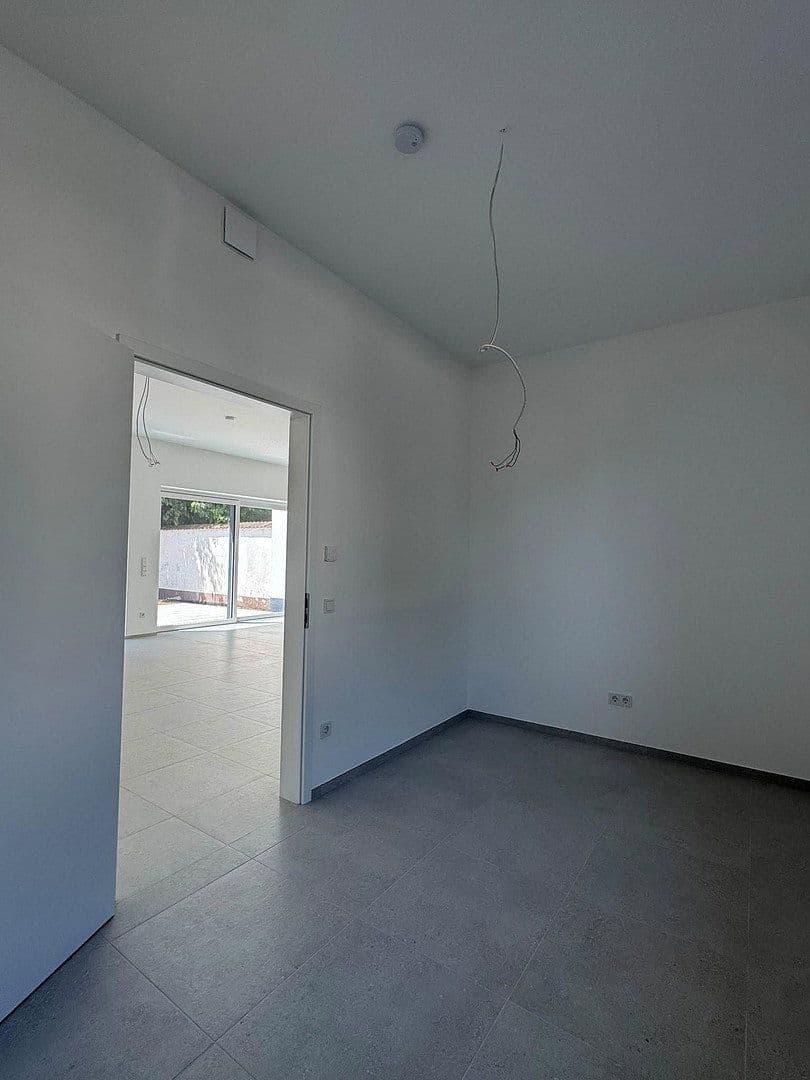 Pronájem bytu 3+1 121 m², Frankfurt am Main, Hessen Pronájem bytu 3+1 121 m², Frankfurt am Main, Hessen