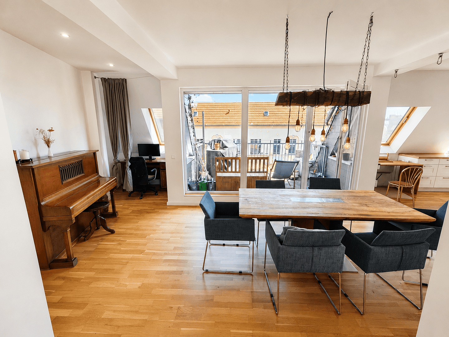Pronájem bytu 4+1 137 m², Wönnichstraße 10, Berlin, Berlín Pronájem bytu 4+1 137 m², Wönnichstraße 10, Berlin, Berlín