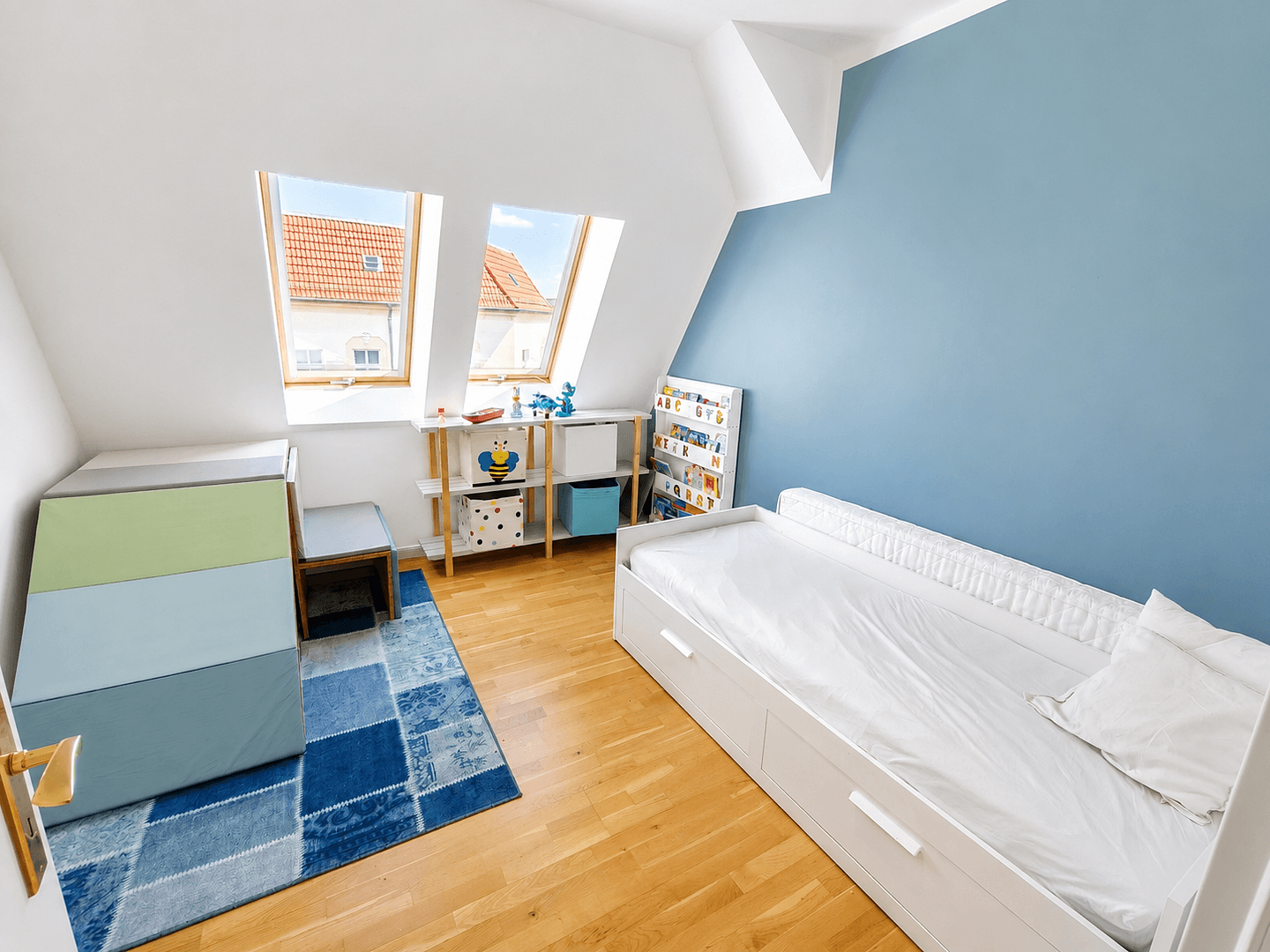 Pronájem bytu 4+1 137 m², Wönnichstraße 10, Berlin, Berlín Pronájem bytu 4+1 137 m², Wönnichstraße 10, Berlin, Berlín