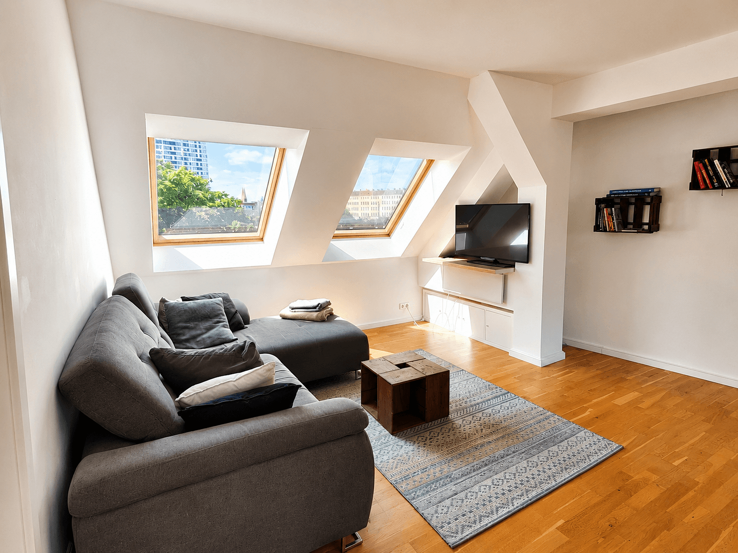 Pronájem bytu 4+1 137 m², Wönnichstraße 10, Berlin, Berlín Pronájem bytu 4+1 137 m², Wönnichstraße 10, Berlin, Berlín