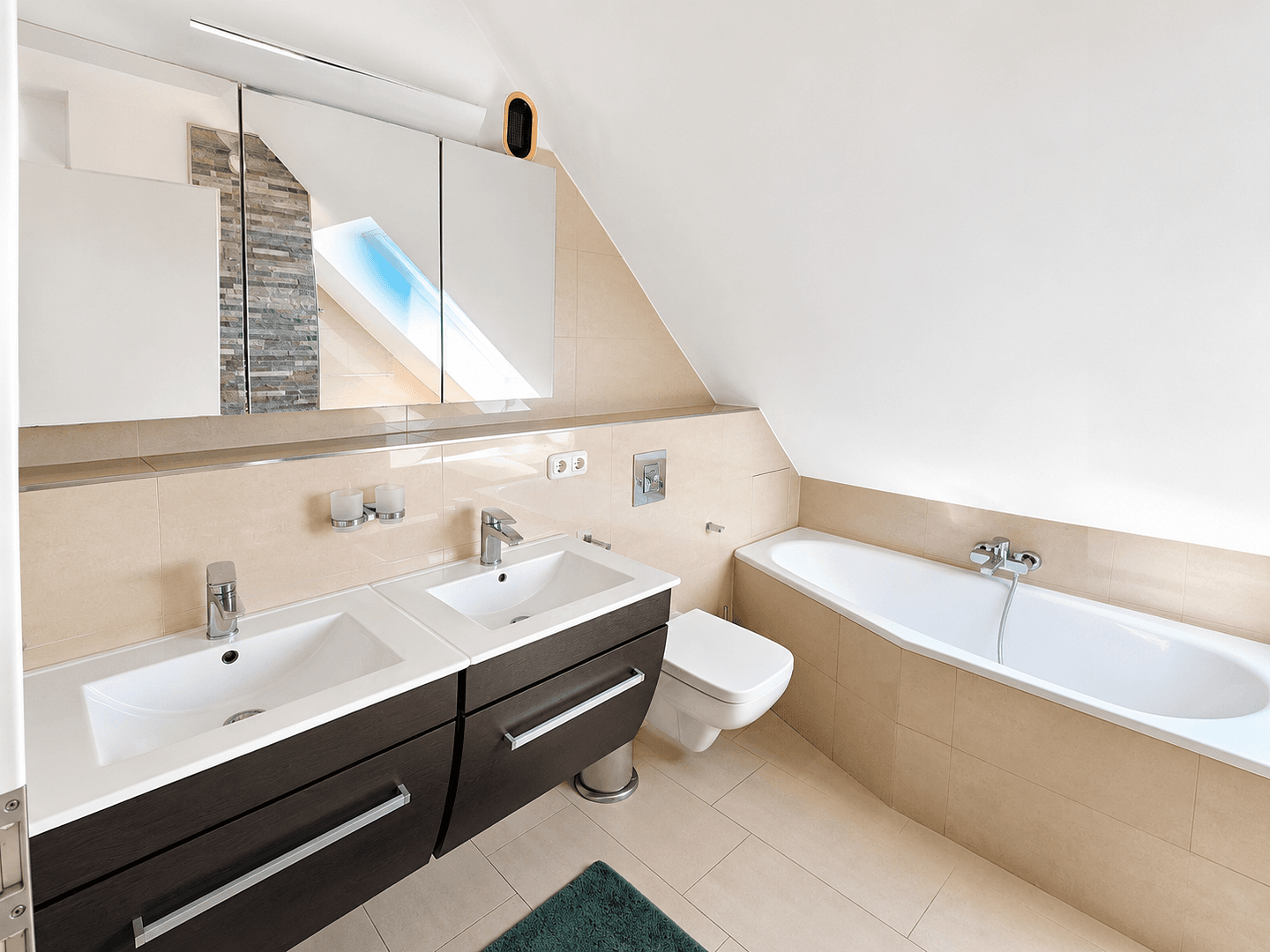 Pronájem bytu 4+1 137 m², Wönnichstraße 10, Berlin, Berlín Pronájem bytu 4+1 137 m², Wönnichstraße 10, Berlin, Berlín
