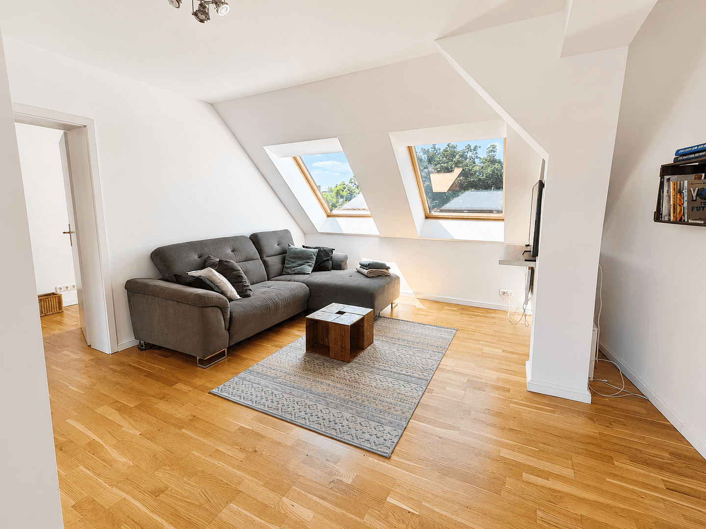 Pronájem bytu 4+1 137 m², Wönnichstraße 10, Berlin, Berlín Pronájem bytu 4+1 137 m², Wönnichstraße 10, Berlin, Berlín