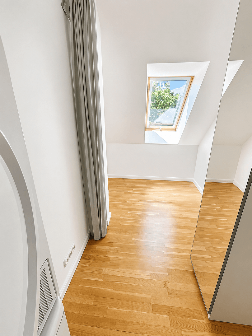 Pronájem bytu 4+1 137 m², Wönnichstraße 10, Berlin, Berlín Pronájem bytu 4+1 137 m², Wönnichstraße 10, Berlin, Berlín