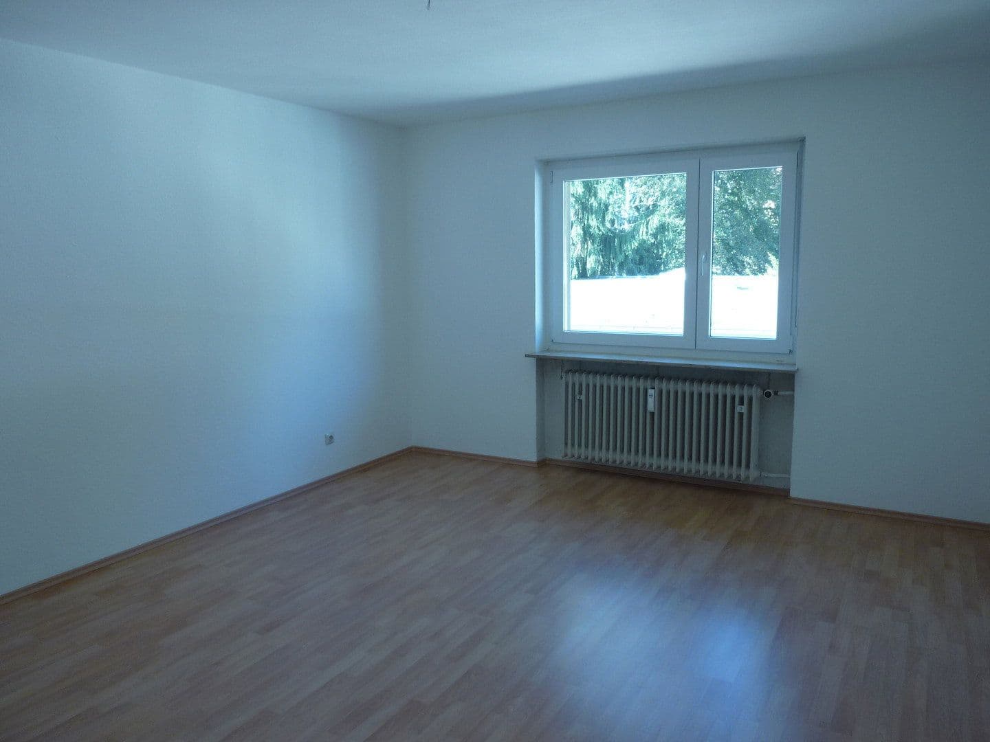 Pronájem bytu 2+1 55 m², Pforzheim, Bádensko-Württembersko Pronájem bytu 2+1 55 m², Pforzheim, Bádensko-Württembersko