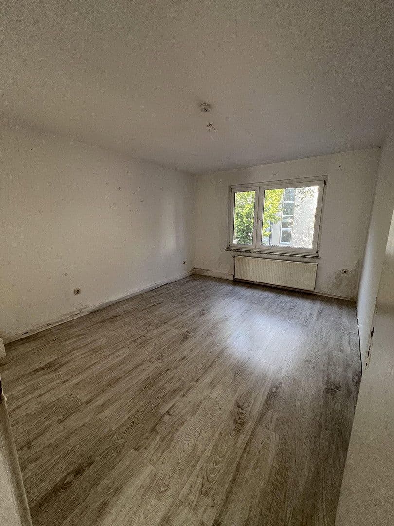 Pronájem bytu 5+1 115 m², Hochemmericher Str. 52, Duisburg, Severní Porýní-Vestfálsko Pronájem bytu 5+1 115 m², Hochemmericher Str. 52, Duisburg, Severní Porýní-Vestfálsko