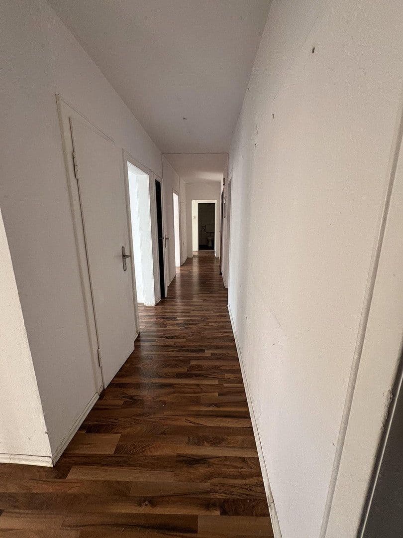 Pronájem bytu 5+1 115 m², Hochemmericher Str. 52, Duisburg, Severní Porýní-Vestfálsko Pronájem bytu 5+1 115 m², Hochemmericher Str. 52, Duisburg, Severní Porýní-Vestfálsko