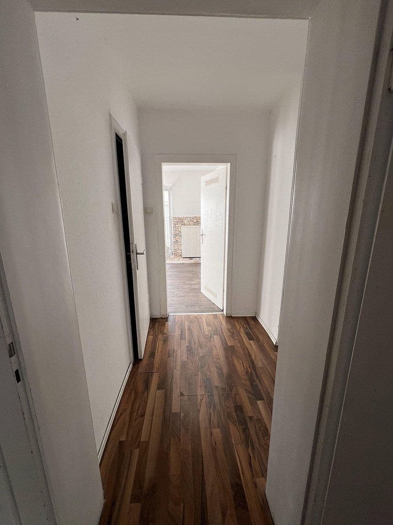 Pronájem bytu 5+1 115 m², Hochemmericher Str. 52, Duisburg, Severní Porýní-Vestfálsko Pronájem bytu 5+1 115 m², Hochemmericher Str. 52, Duisburg, Severní Porýní-Vestfálsko