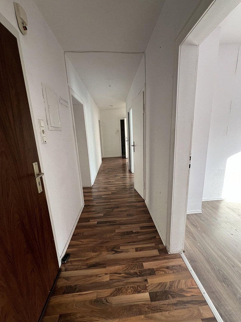 Pronájem bytu 5+1 115 m², Hochemmericher Str. 52, Duisburg, Severní Porýní-Vestfálsko Pronájem bytu 5+1 115 m², Hochemmericher Str. 52, Duisburg, Severní Porýní-Vestfálsko